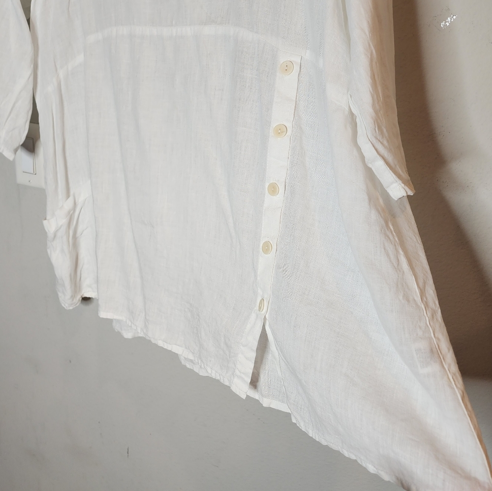 Flax White Linen tunic long sleeve top. Pocket. Button side. Size large. - Picture 2 of 16